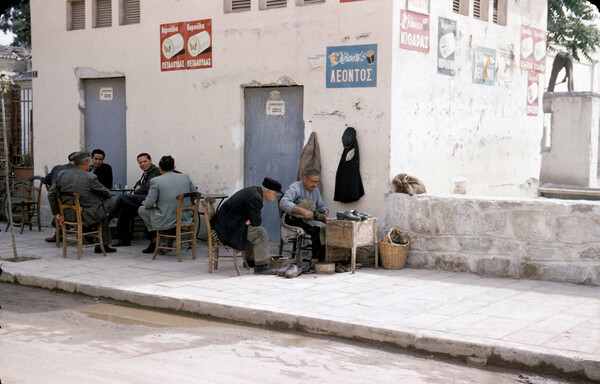 Στη Λάρισα το 1952